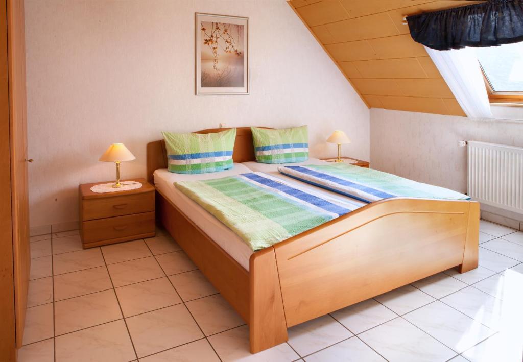 Ferienweingut Klaus Thiesen Gästezimmer und Apartments Ellenz-Poltersdorf Zimmer foto