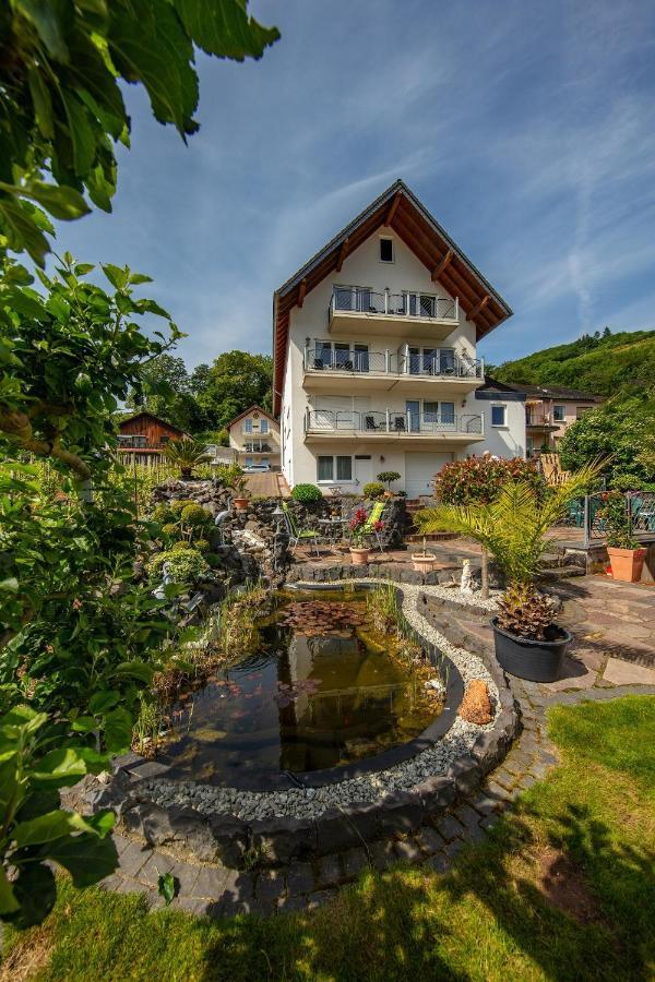 Ferienweingut Klaus Thiesen Gästezimmer und Apartments Ellenz-Poltersdorf Exterior foto